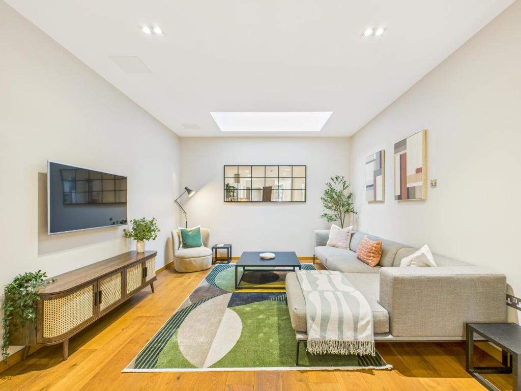 Be London - The Camden Town Residences - Two-Bedroom Deluxe Apartment