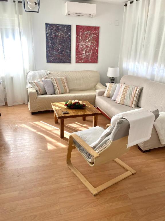 Posedenie v ubytovaní VIlla Huetor con piscina privada