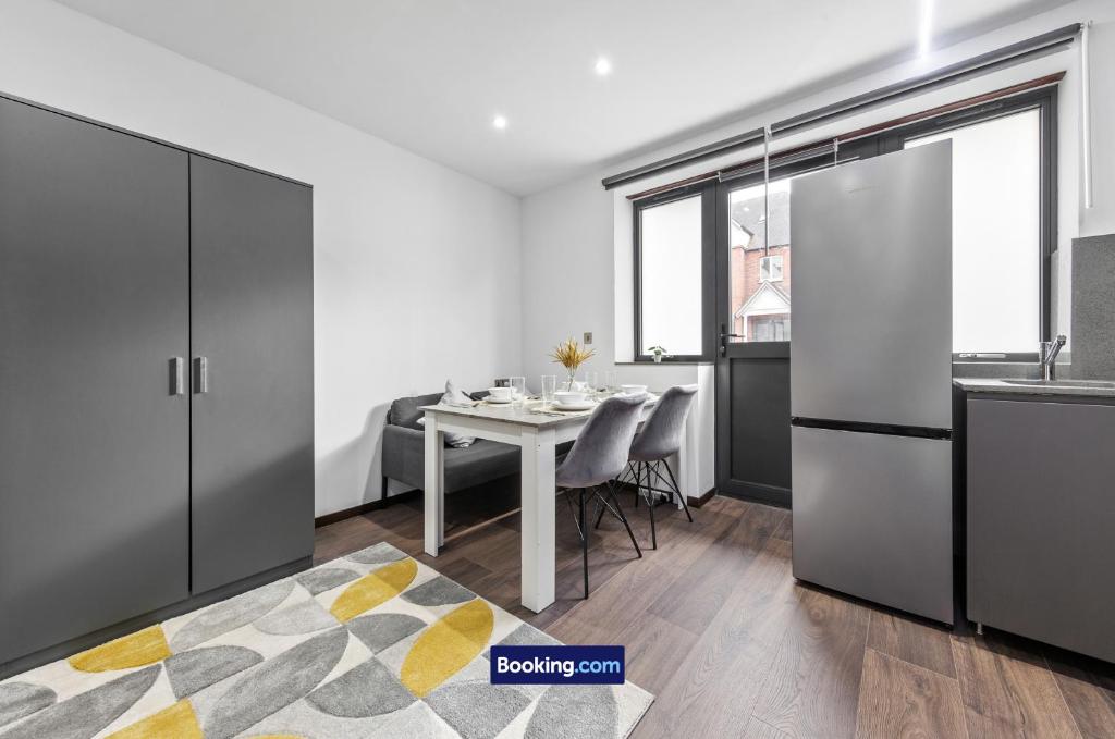 Stylish Studio Apt By Stay Smart Short Lets & Serviced Accommodation Golders Green With Free WiFi - Estudio De Lujo