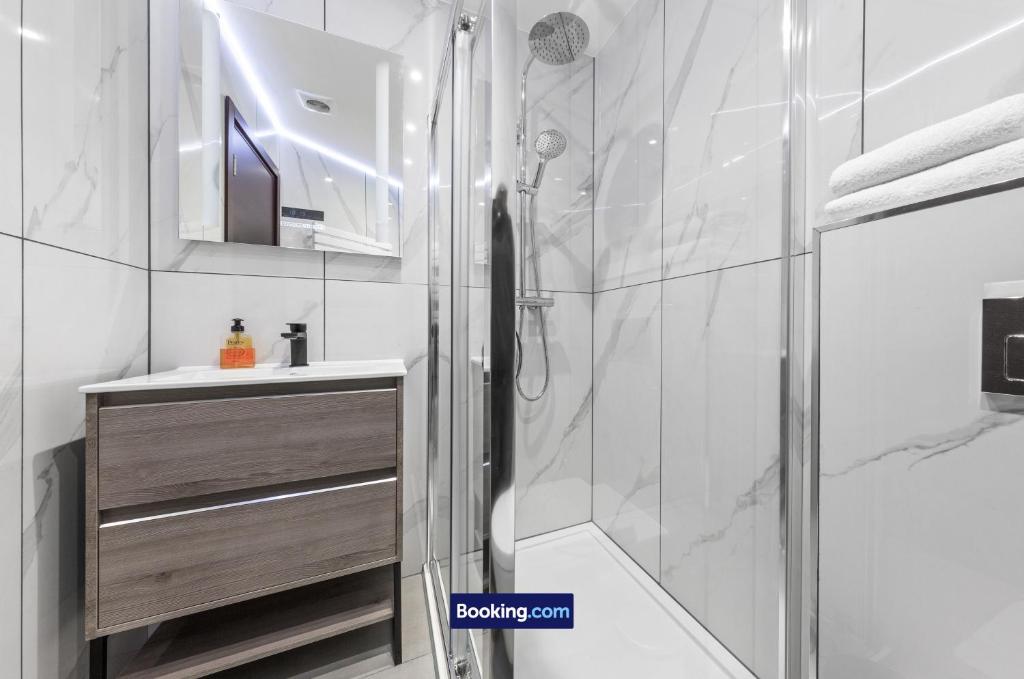 Stylish Studio Apt By Stay Smart Short Lets & Serviced Accommodation Golders Green With Free WiFi - Apartamento Estudio