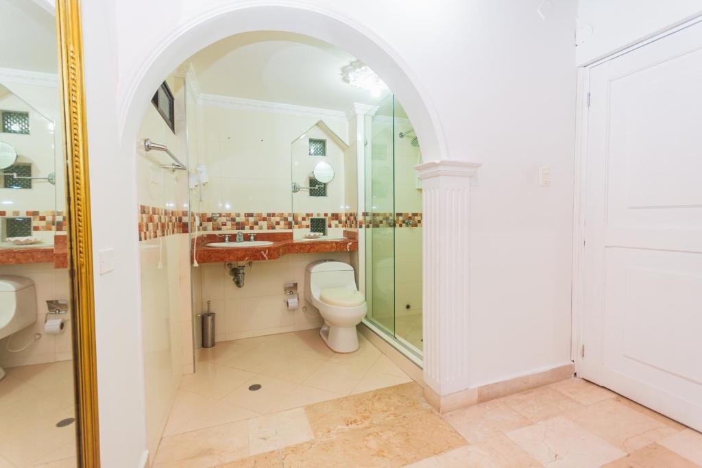 Koupelna v ubytování Hotel Baluarte Cartagena Boutique