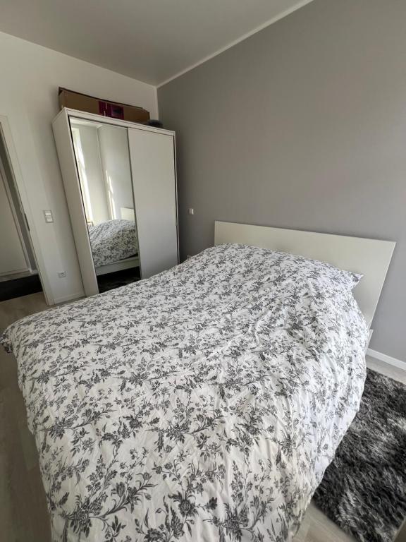 Postel nebo postele na pokoji v ubytování Renoviertes Appartment mit 2 Schlafzimmern