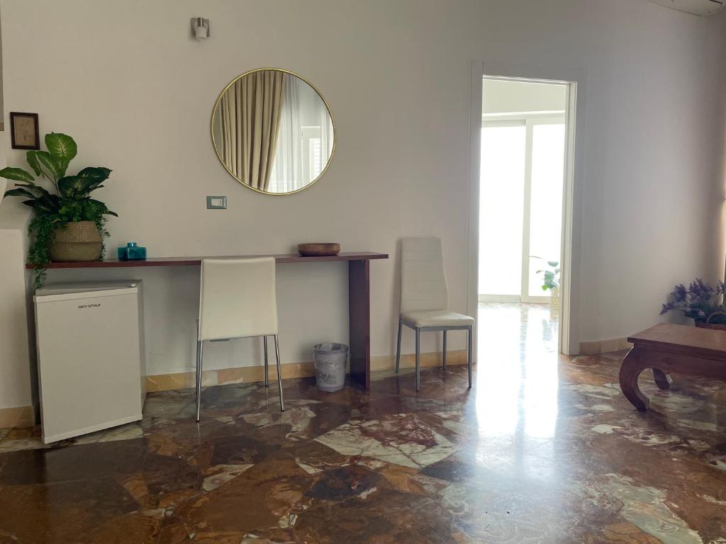 Il Giardino Di Flora con Piscina & Jacuzzi - 5