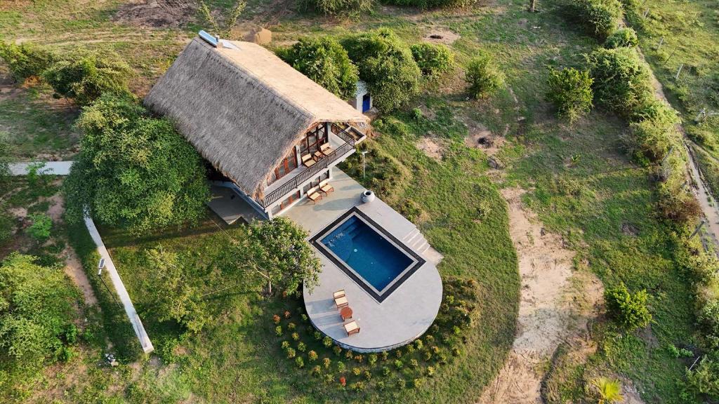 Bazén v ubytování The Yala Lodge nebo v jeho okolí