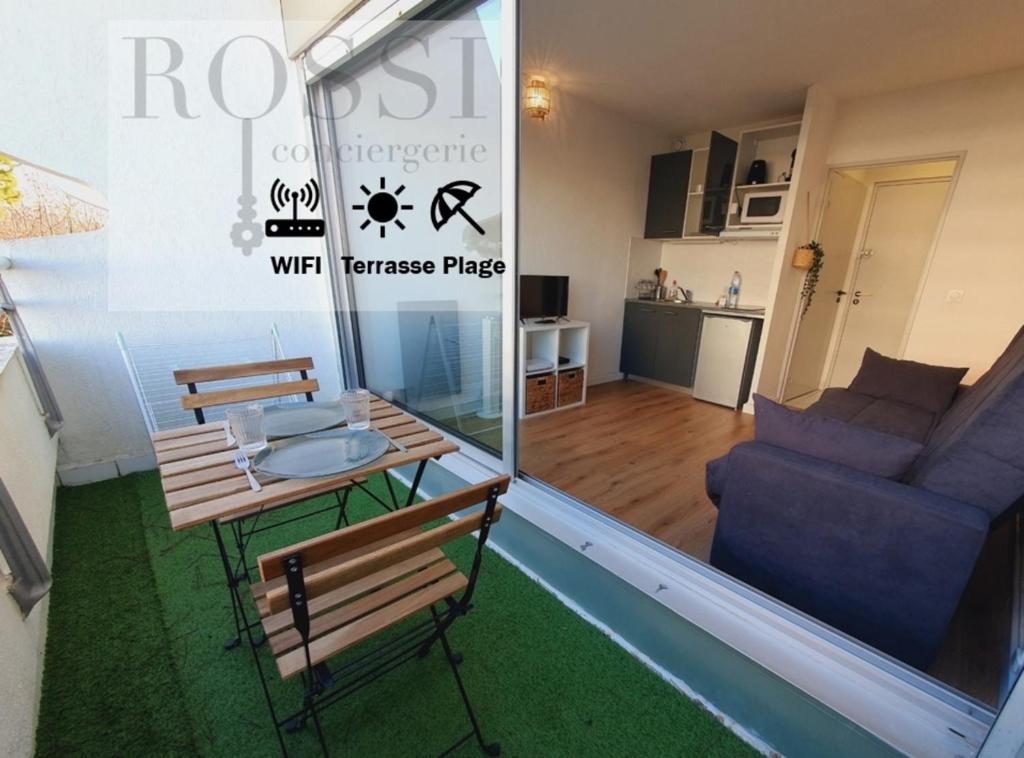 Posedenie v ubytovaní Suite Thalassa 1ère ligne Plages du Couchant Wifi - ROSSIconciergerie - Linge inclus