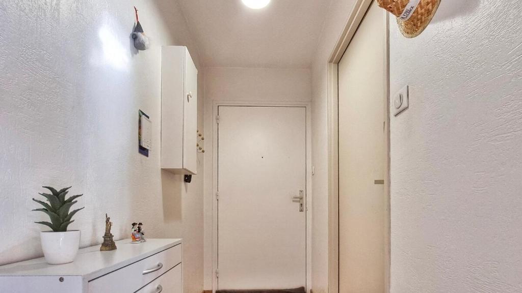 Chez Coralie - T2, 2 pers, parking, balcon – photo 40