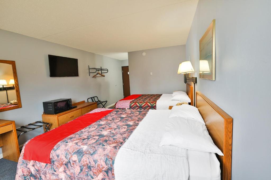 OYO Hotel Pipestone MN, Canterbury Park - 2 张大床