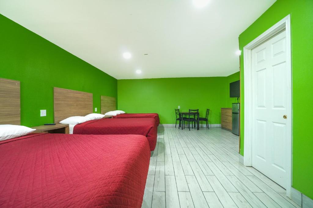 Plaza Motel Corpus Christi by OYO - 3 Camas Queen-size Com Cozinha Compacta