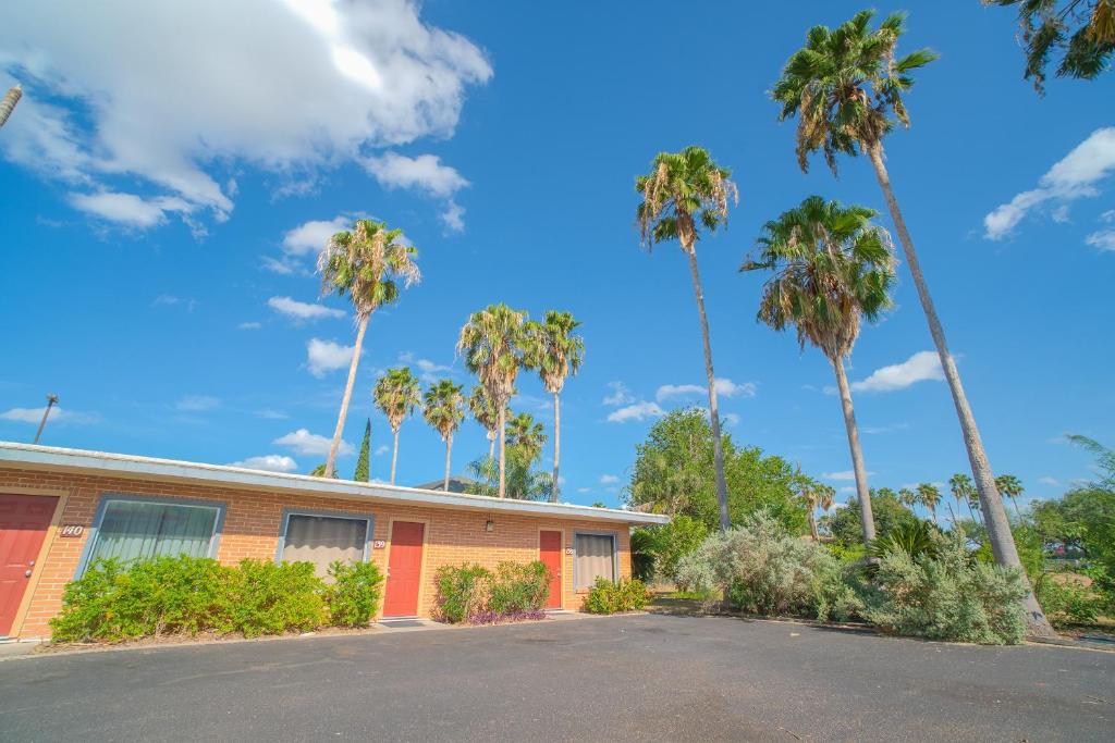 Fotografie z fotogalerie ubytování Vali Ho Motel By OYO Weslaco Mercedes v destinaci Weslaco