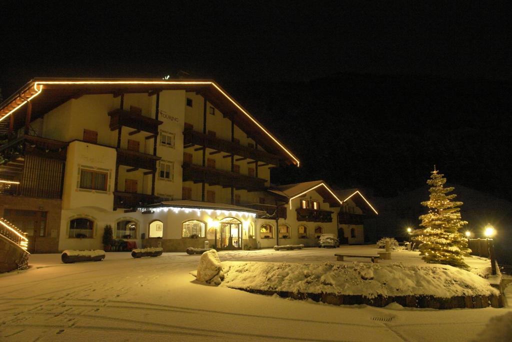 Alpine Touring Hotel-petfriendly v zimě