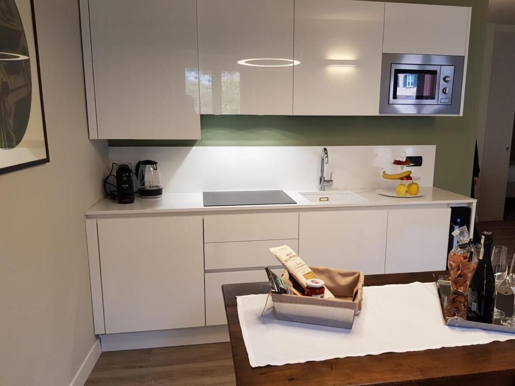 A kitchen or kitchenette at Chocolat La Mairie