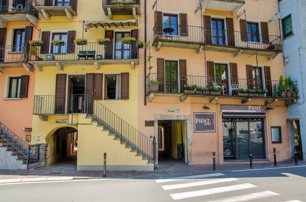 The building in which Az apartmant is located