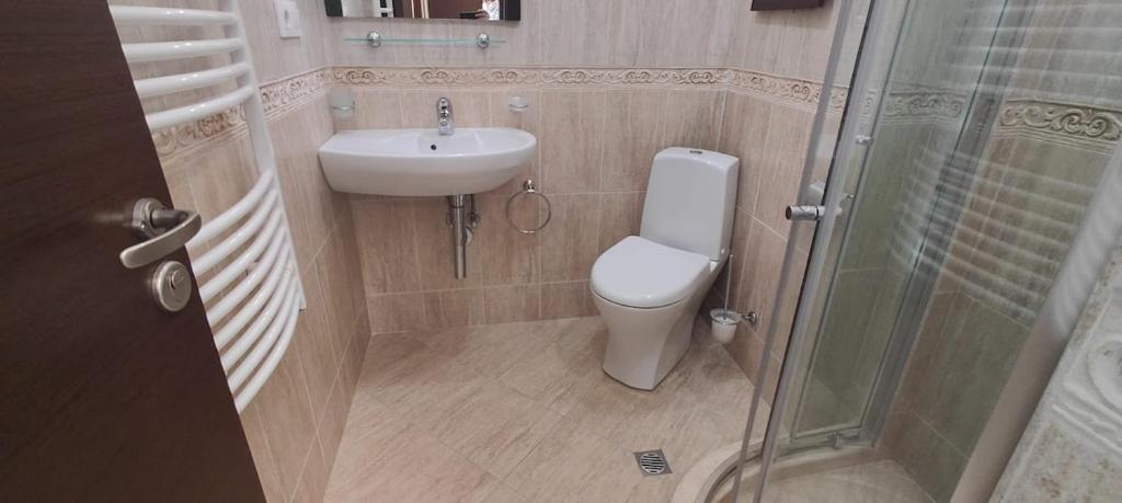 Koupelna v ubytování Luxury Sea Sunset Deluxe Apartment