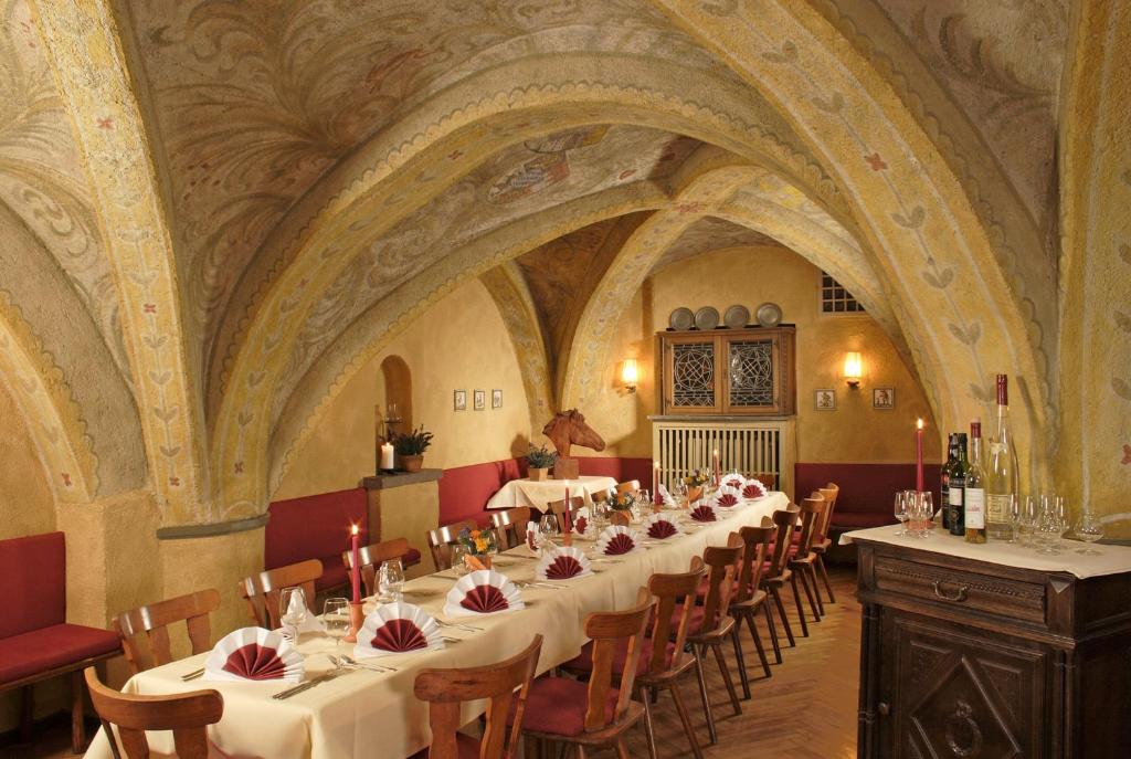 Restaurace v ubytování Hotel Weisses Ross