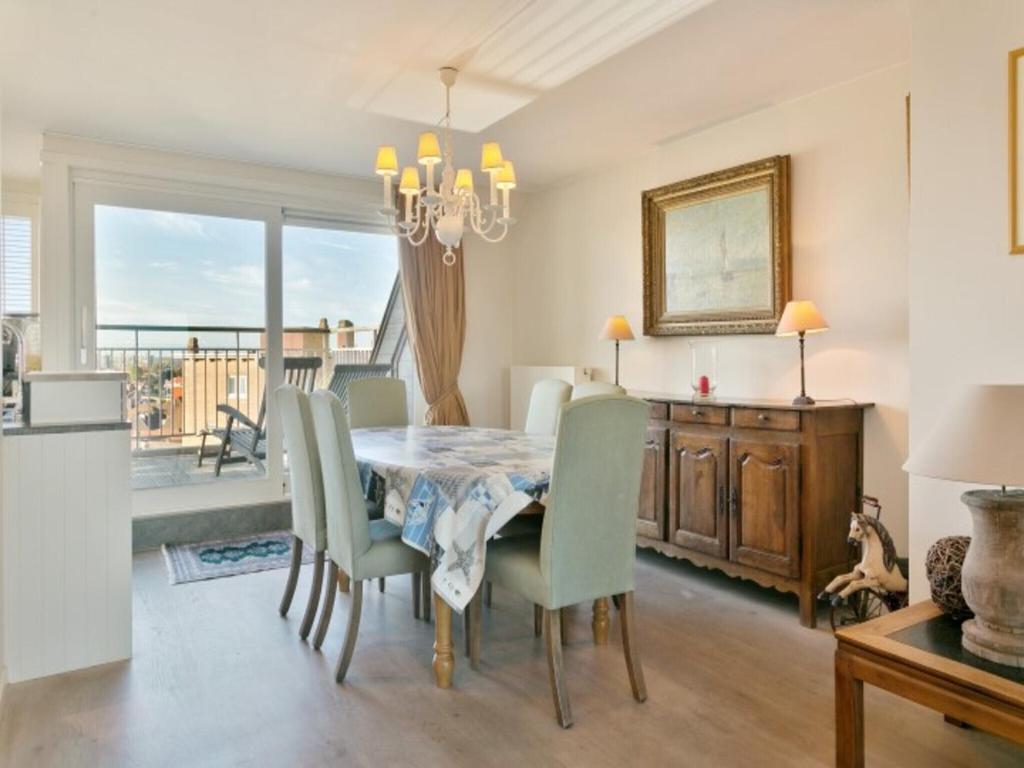 Fotografie z fotogalerie ubytování Duplex apartment with hinterland views v destinaci Knokke-Heist