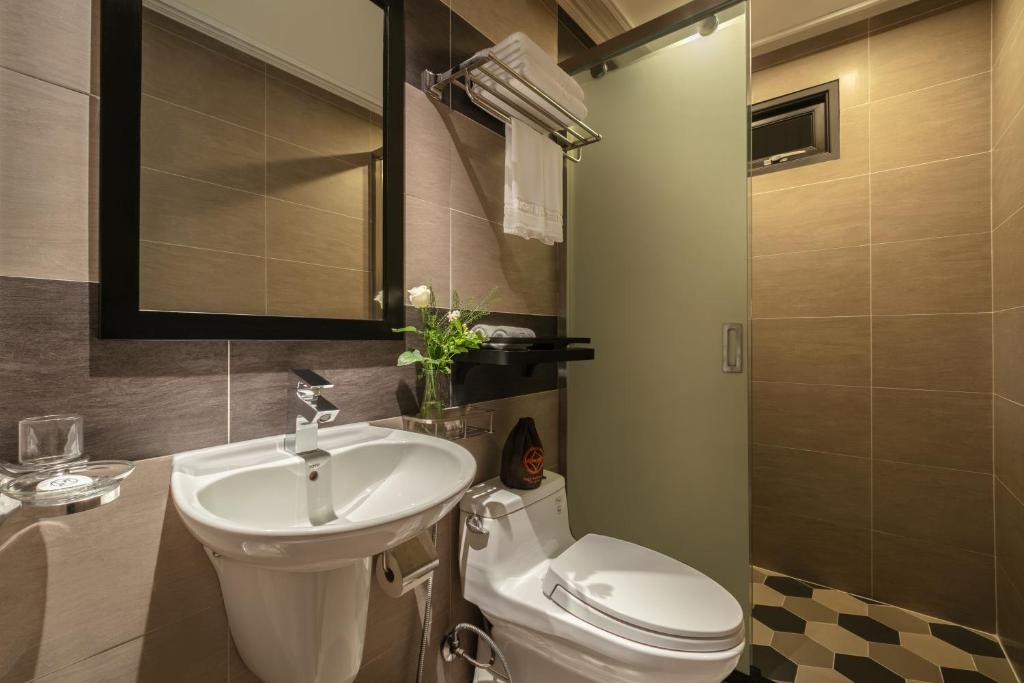 Champton Hanoi Hotel - 1