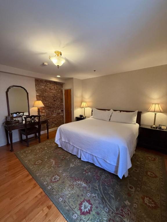 Postel nebo postele na pokoji v ubytování Penn's View Hotel Philadelphia