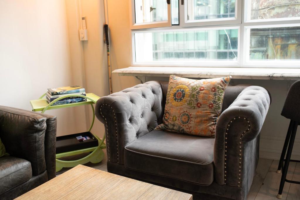 Vintage meets vogue, Auckland CBD - Resim 17