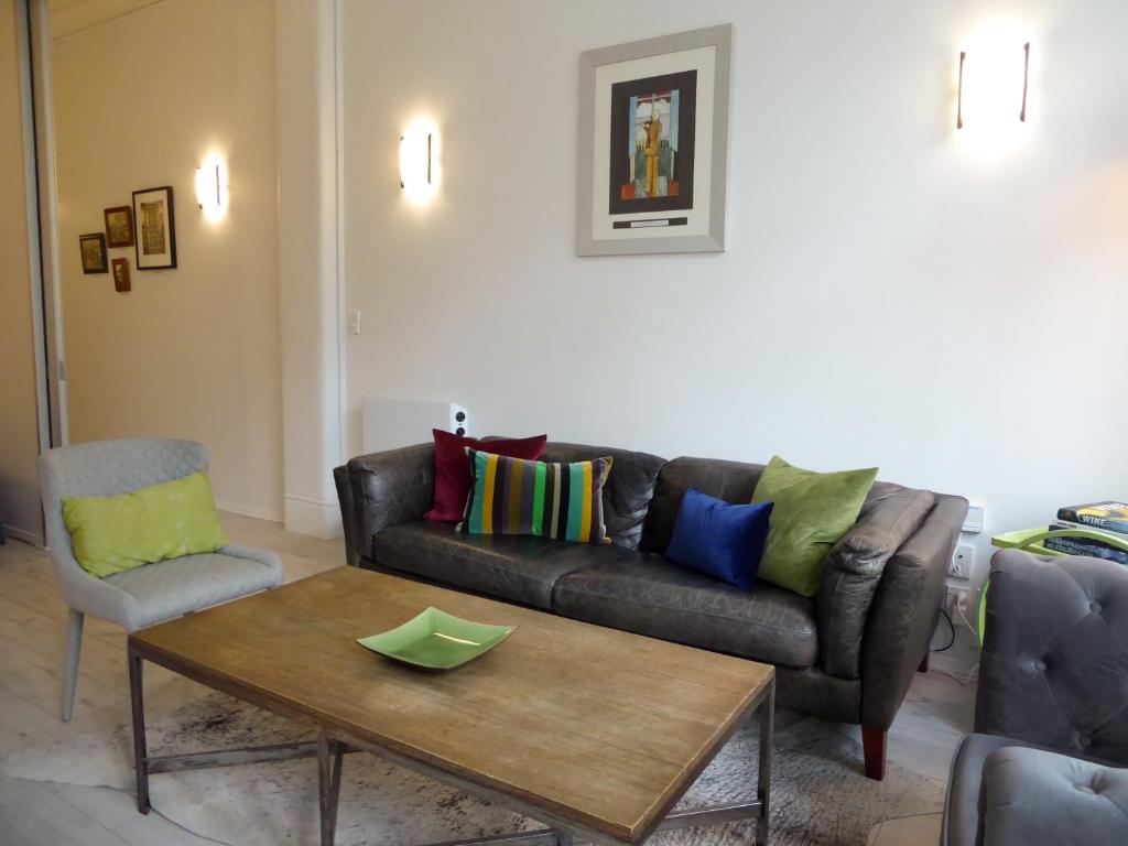 Vintage meets vogue, Auckland CBD - Resim 13