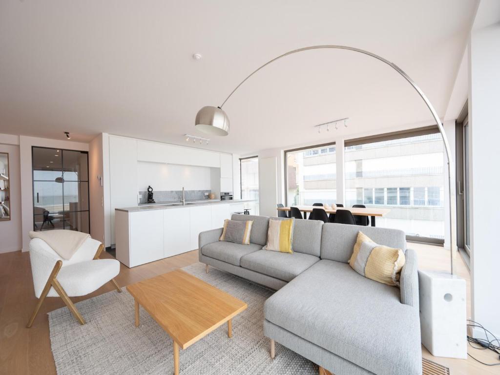 Dapur atau dapur kecil di Apartment Knokke-Heist with Sea View