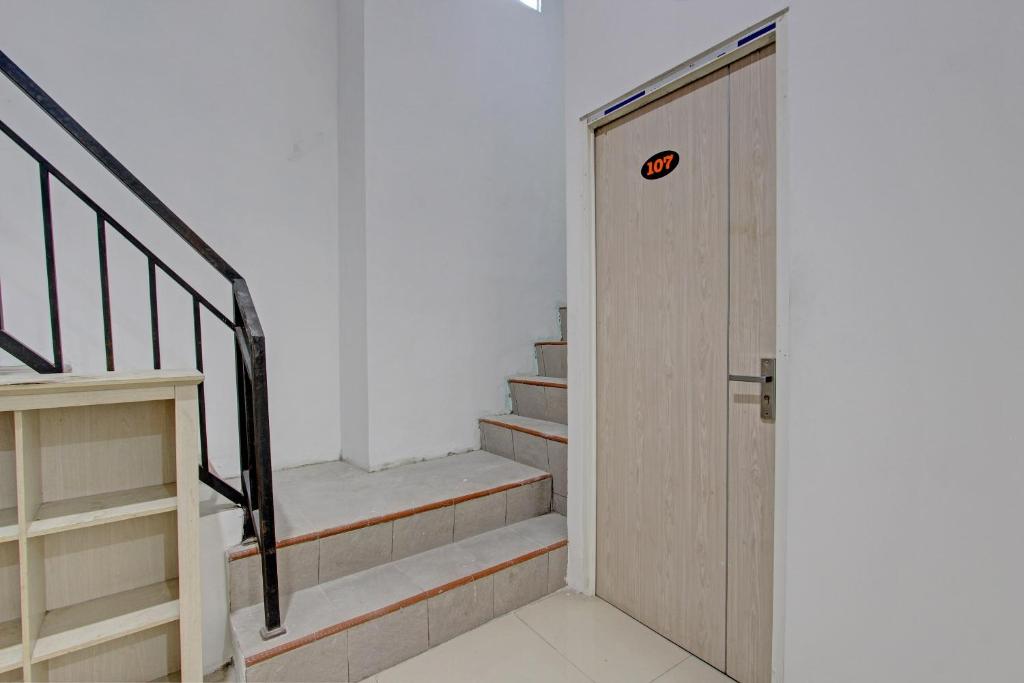 Fotografie z fotogalerie ubytování OYO 93095 New Puspa Residence v destinaci Semarang