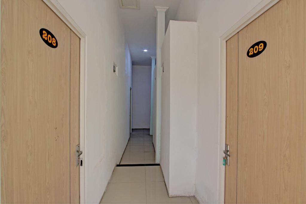 Fotografie z fotogalerie ubytování OYO 93095 New Puspa Residence v destinaci Semarang