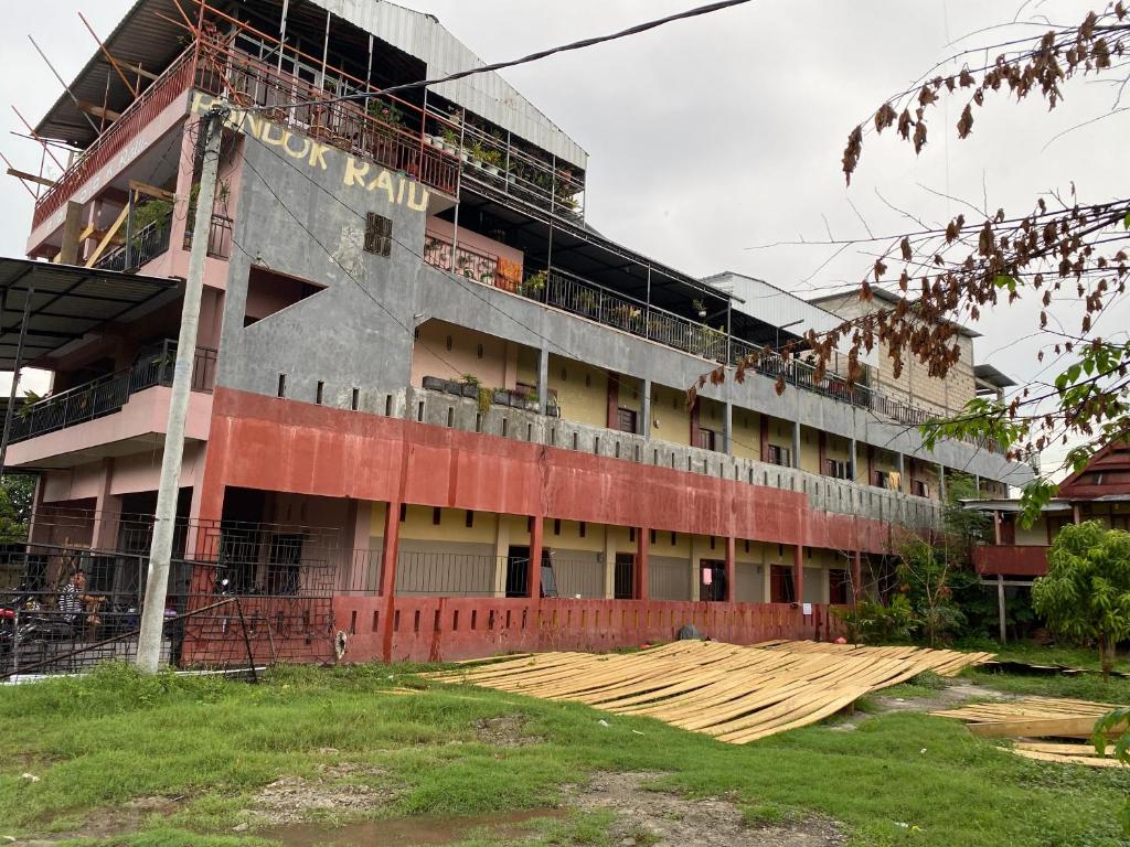 OYO 93414 Wisma Ratu Syariah Near SMP Negeri 2 Watang Pulu - Housity