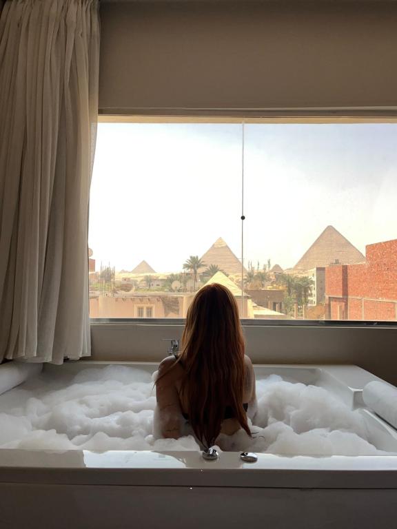 Fotografie z fotogalerie ubytování Tuya pyramids history view inn v Káhiře