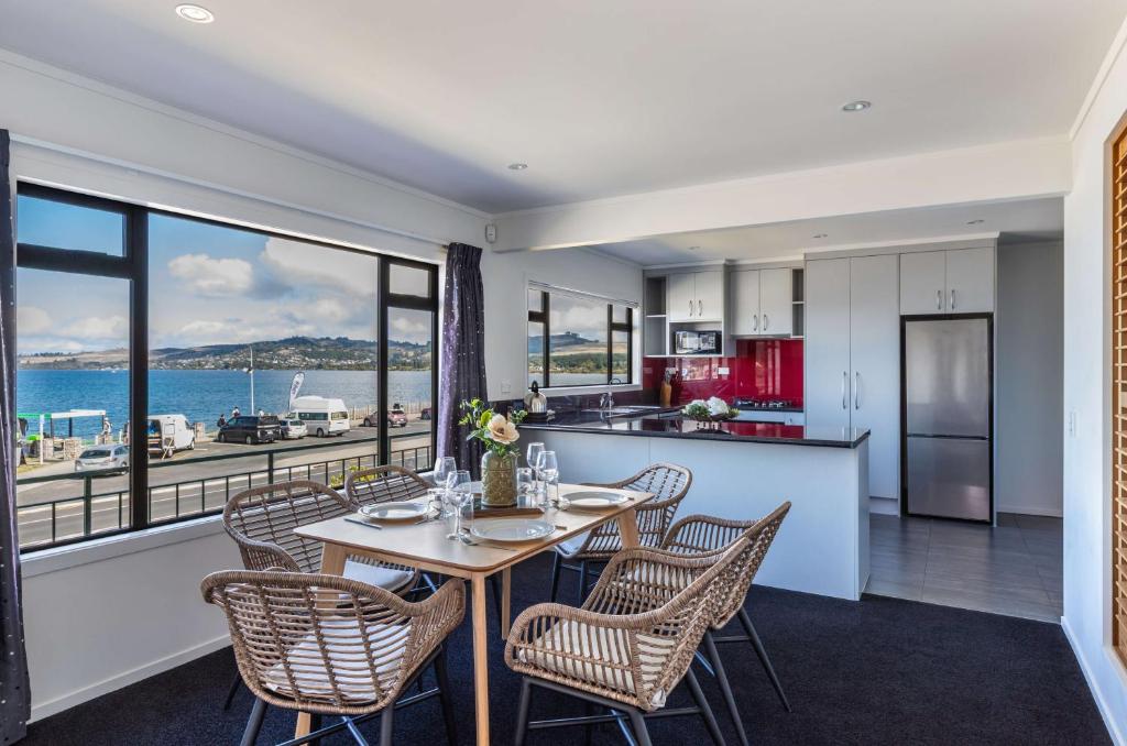 Ika Nui Taupo - Resim 3