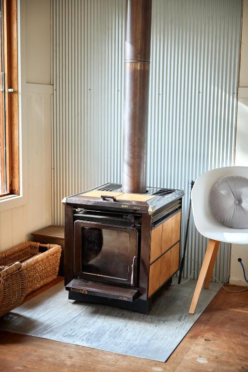 Area soggiorno di Rustic Treehouse - Aireys Inlet