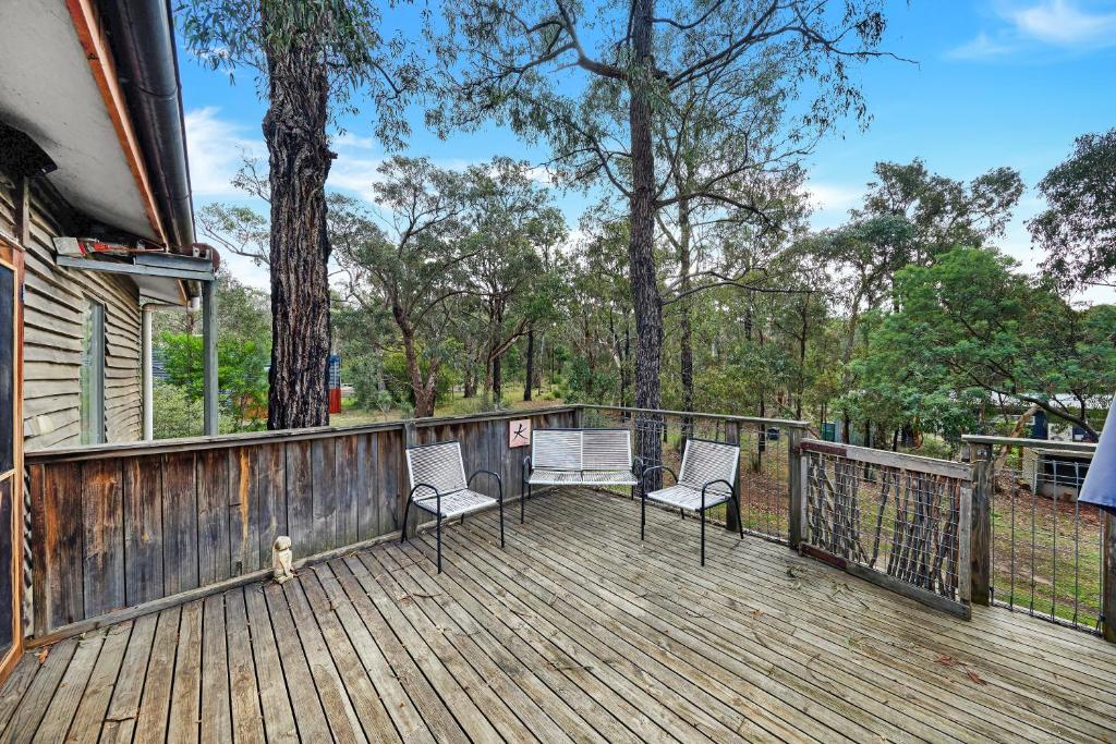 Balcone o terrazza di Rustic Treehouse - Aireys Inlet