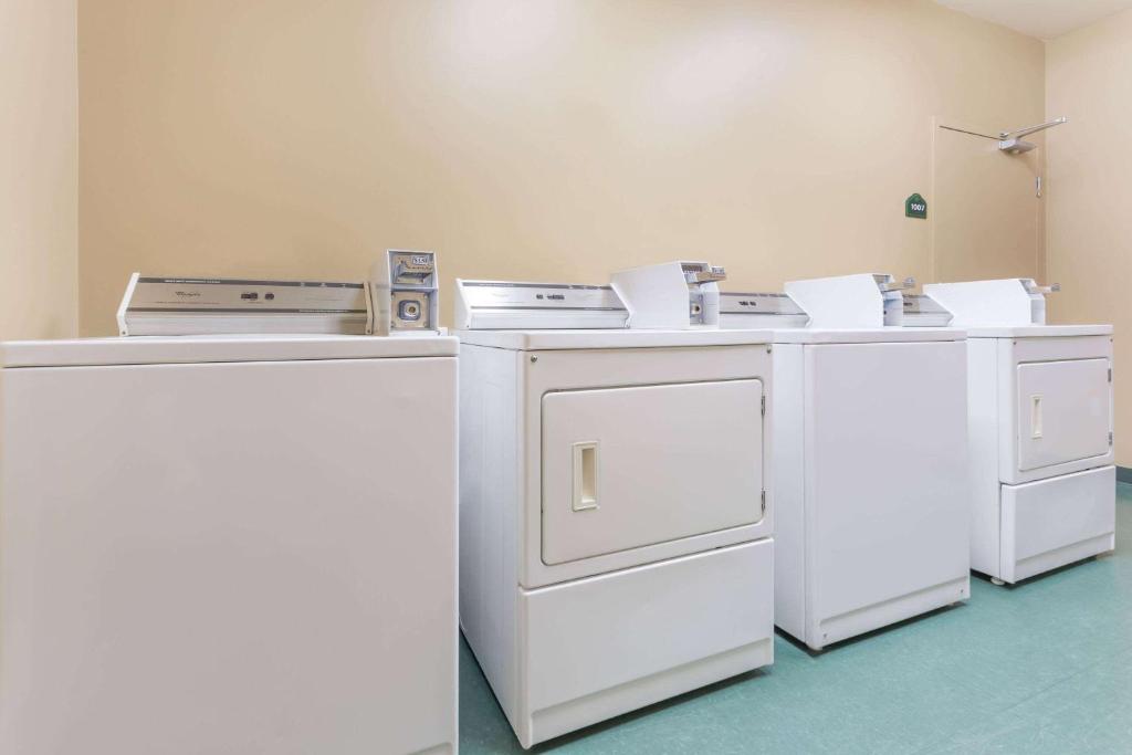 Wingate by Wyndham Calgary South - Resim 35