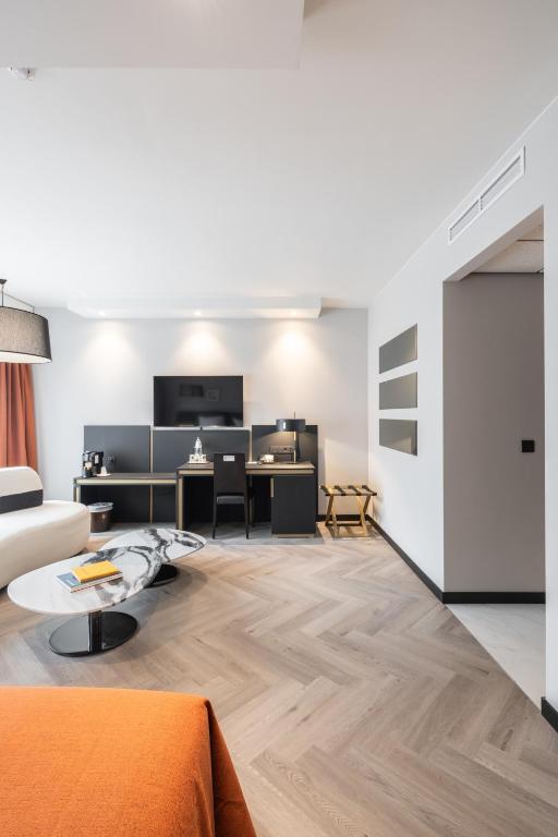 Hyllit Hotel - Resim 9