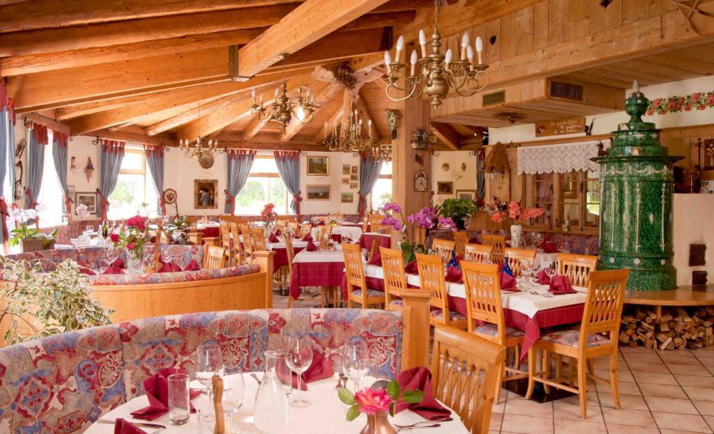 Restaurace v ubytování Hotel Rosa Resort