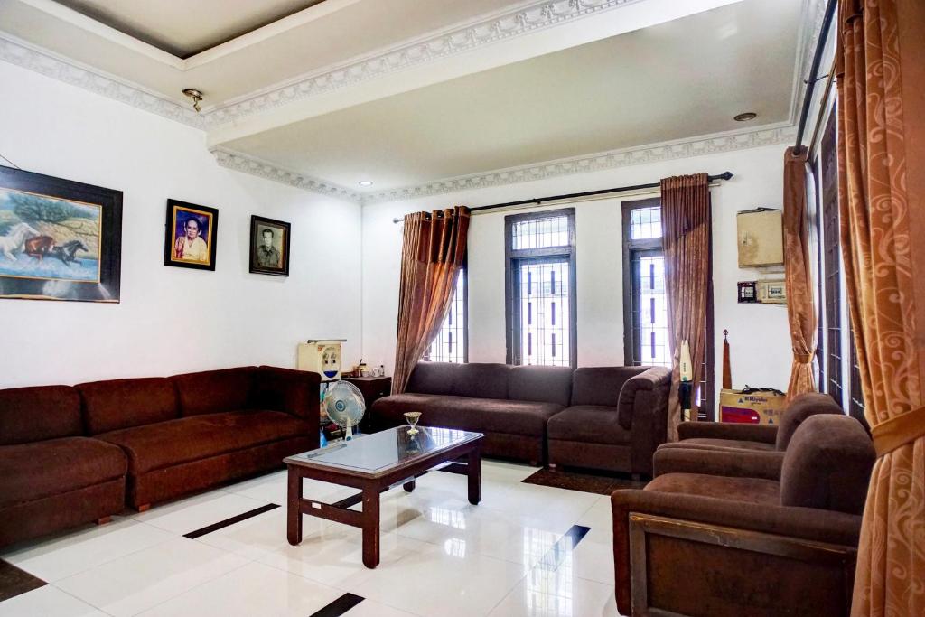 Posezení v ubytování Hotel O Medan City Near Sun Plaza Formerly 99 Residence