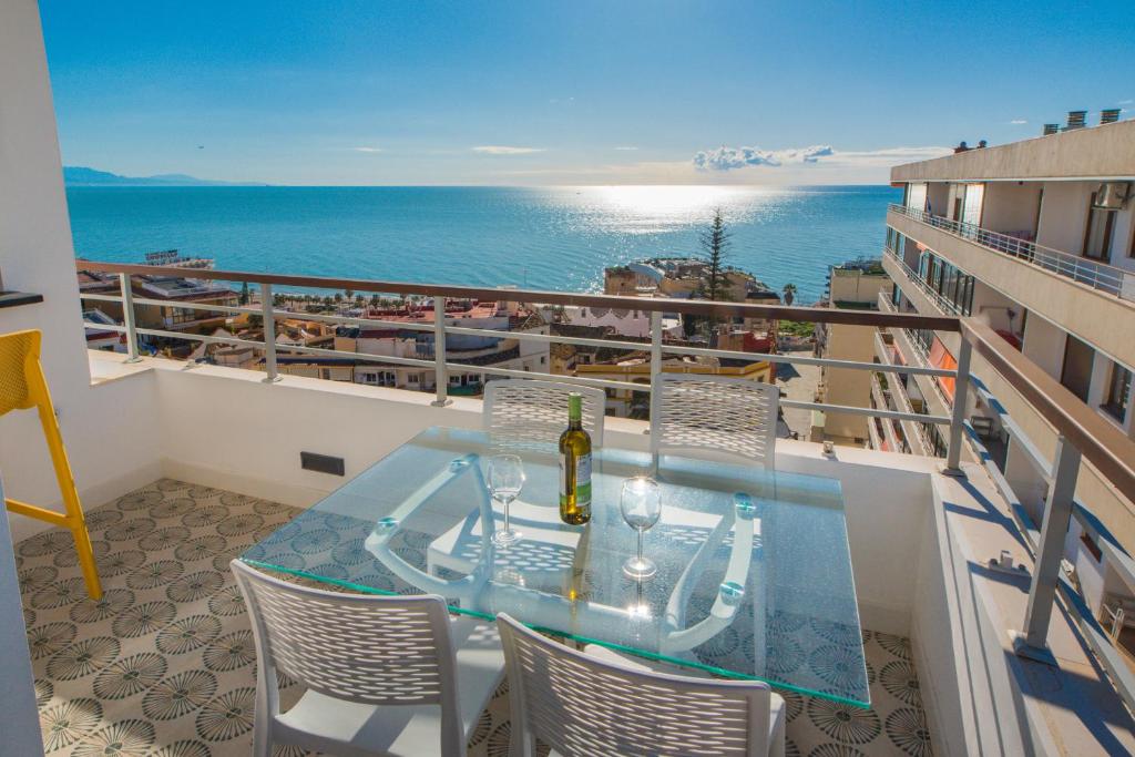 Stunning seaviews close to beach