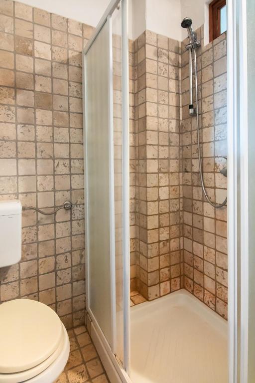 Koupelna v ubytování Apartments Valentinus 1800