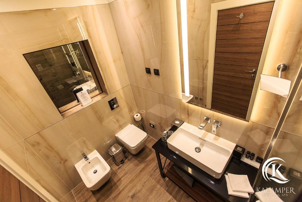 Koupelna v ubytování Kalamper Hotel & Spa