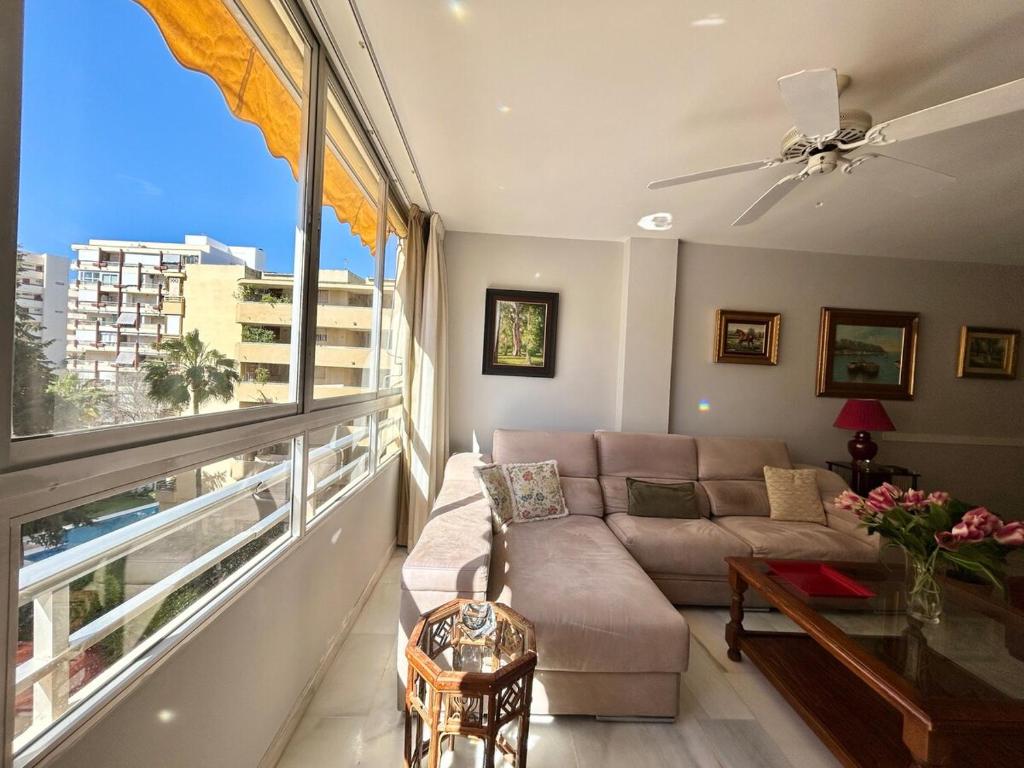 Apartment in Marbella center with parking in the building