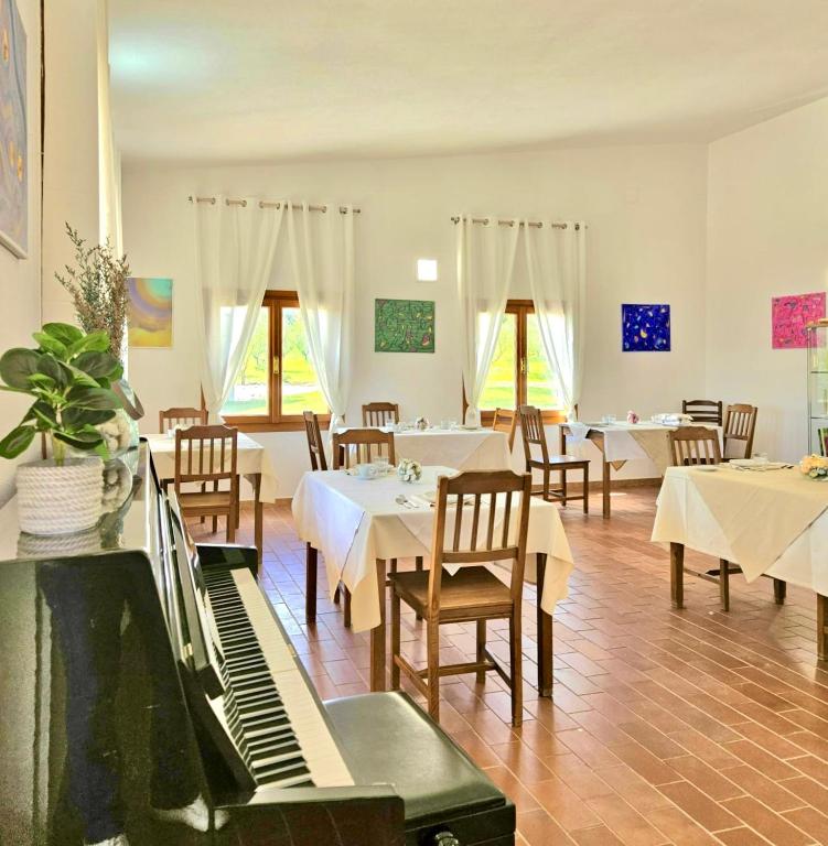 Restaurace v ubytování Green Hotel "I Mandorli di Dommos"