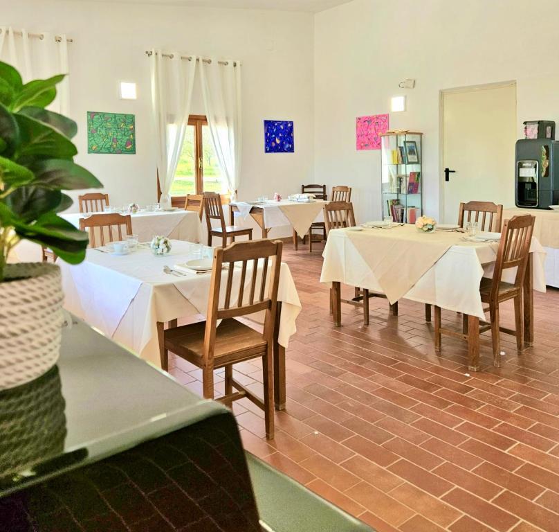 Posezení v ubytování Green Hotel "I Mandorli di Dommos"