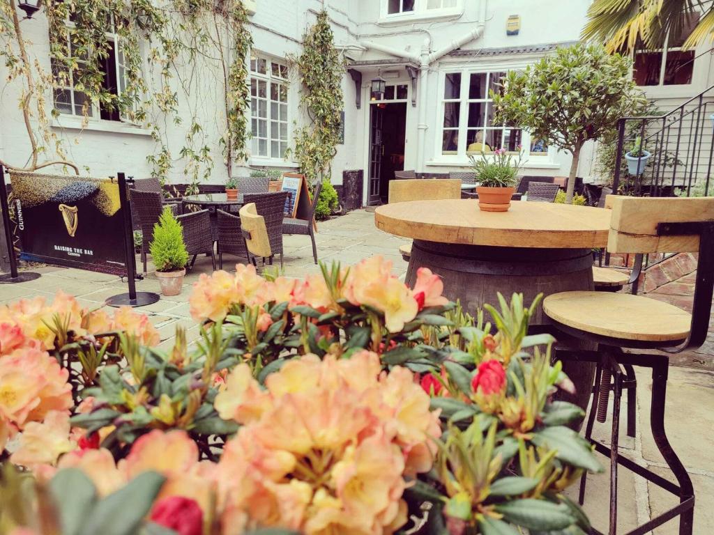 The Crown Hotel 6