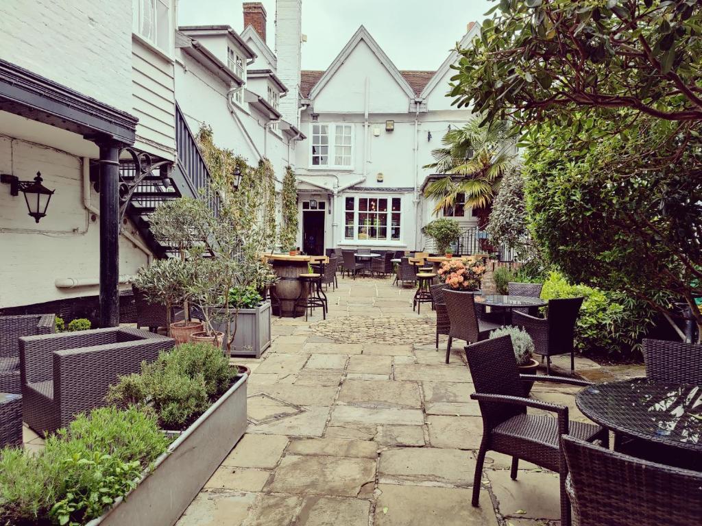 The Crown Hotel 5