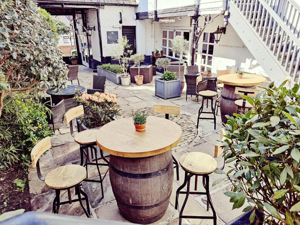 The Crown Hotel 7