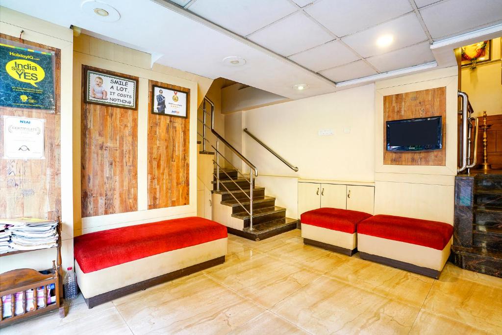 TV a/nebo společenská místnost v ubytování Fabhotel Manoshanti - Nr Big Daddy Casino