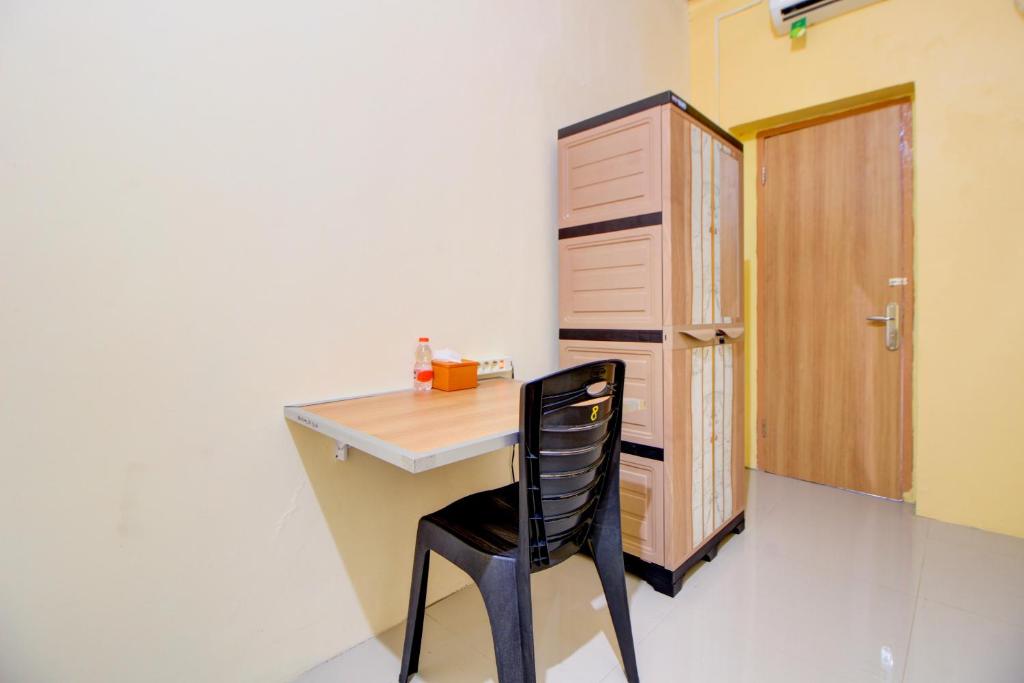 Fotografie z fotogalerie ubytování Hotel O Alun-Alun Purwokerto Near Gor Satria Purwokerto Formerly Guest House Blessing v destinaci Purwokerto