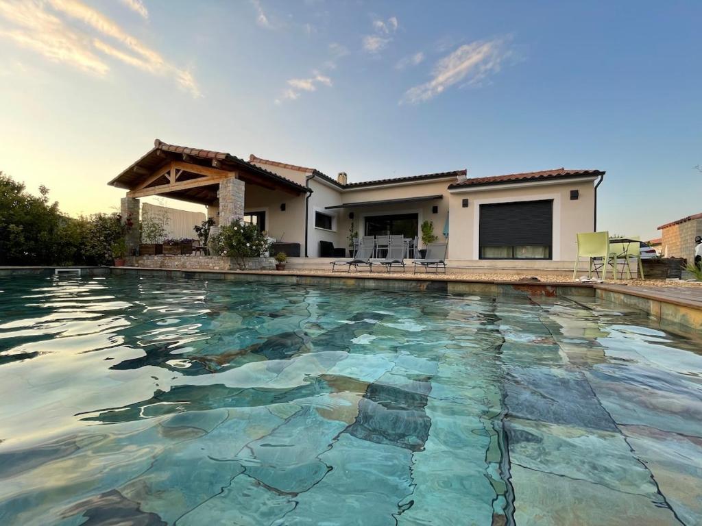 Gallery image of Villa soleil in Bagard
