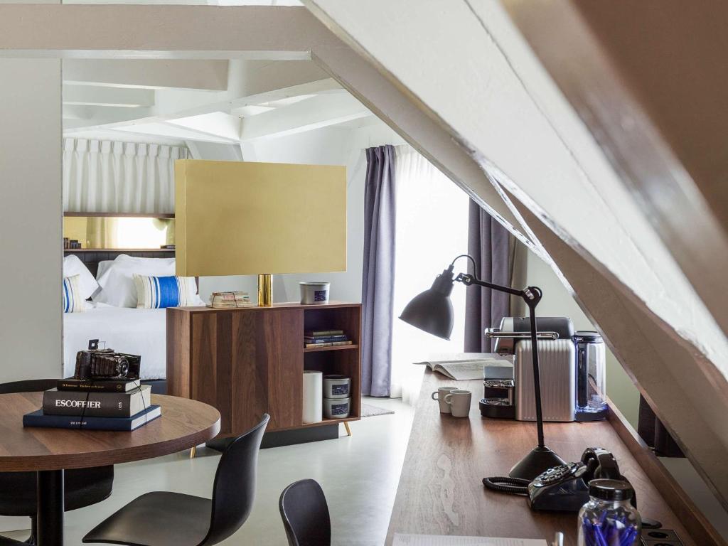 INK Hotel Amsterdam - MGallery Collectionにあるシーティングエリア