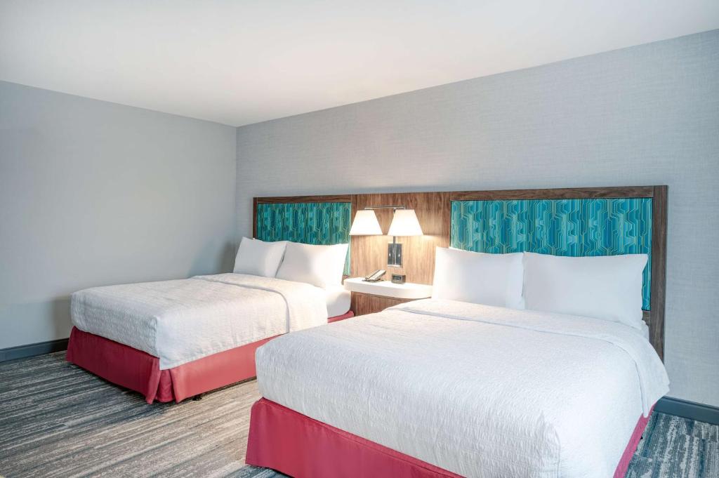 Hampton Inn Cleveland-Airport/Tiedeman Road photo