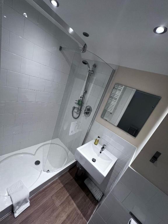 Koupelna v ubytování OYO Cocketts Hotel
